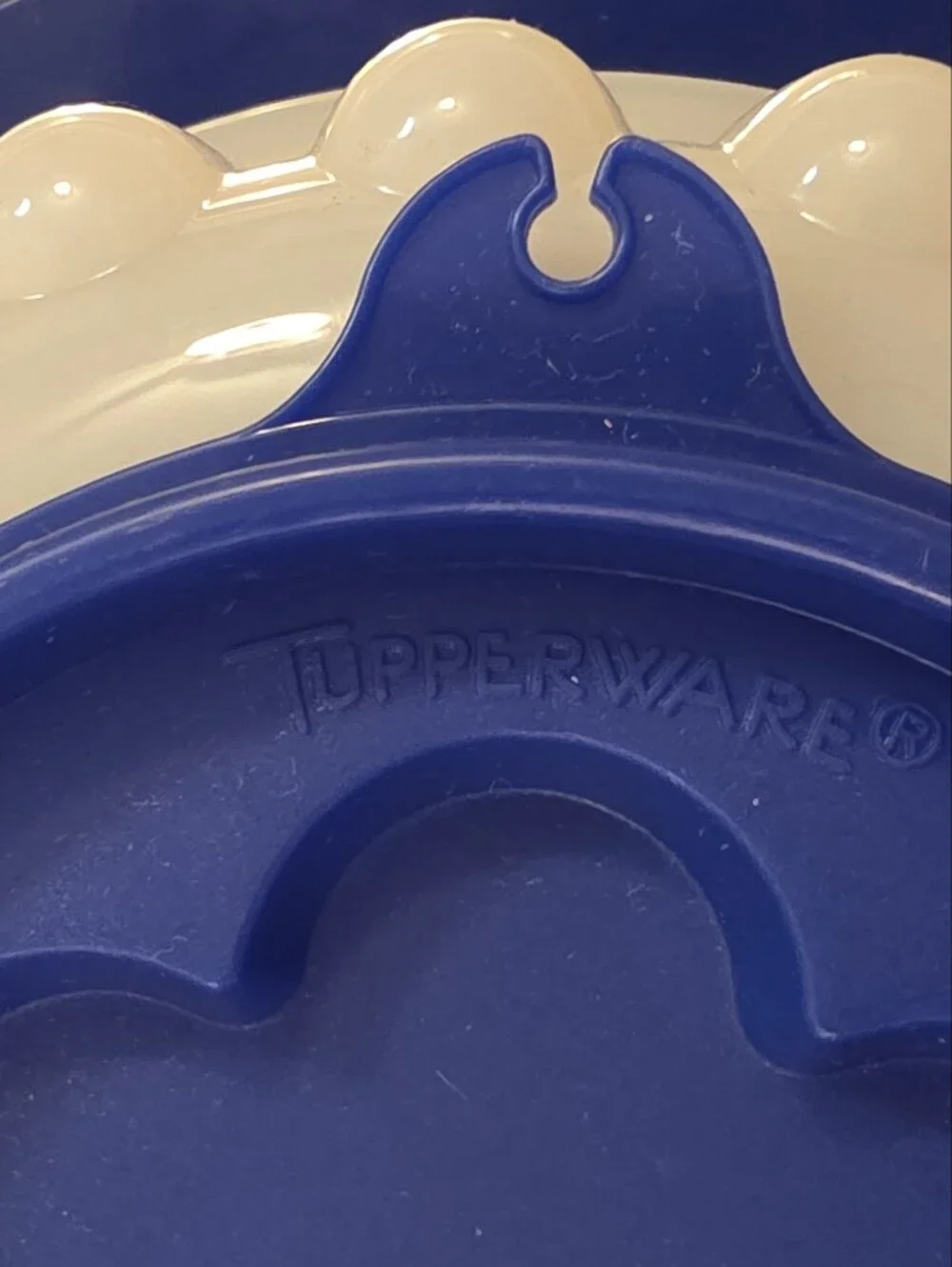 Tupperware vintage tri